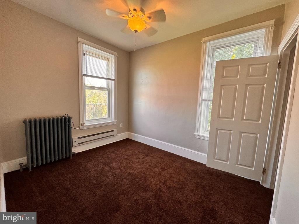 4924 Parrish Street - Photo 4