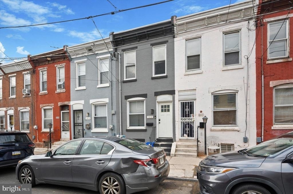 1812 E Albert Street - Photo 0