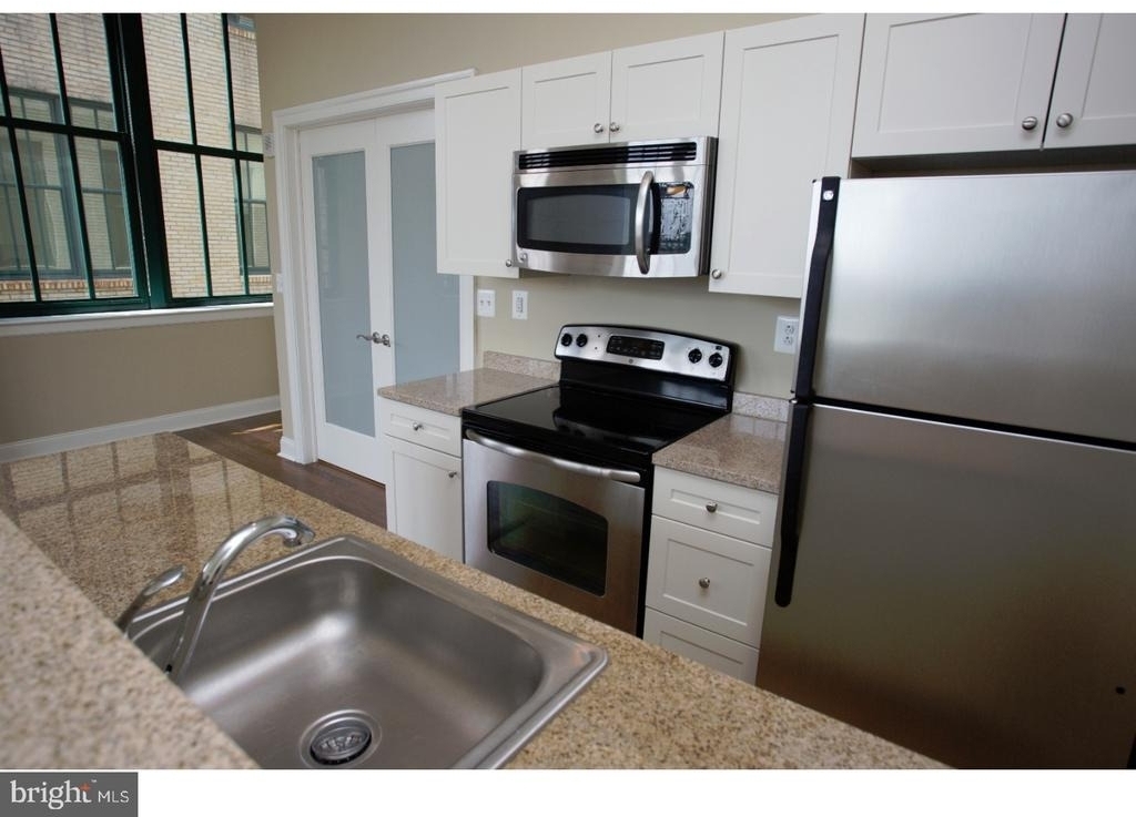 312 Walnut Street - Photo 3
