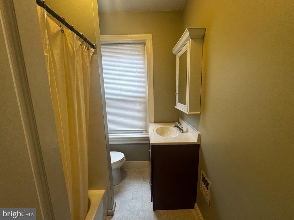 2140 N Van Pelt - Photo 4