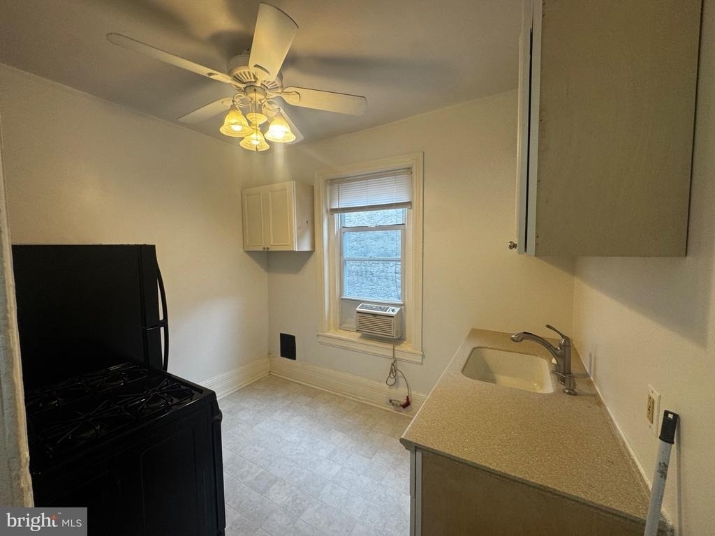 2140 N Van Pelt - Photo 9