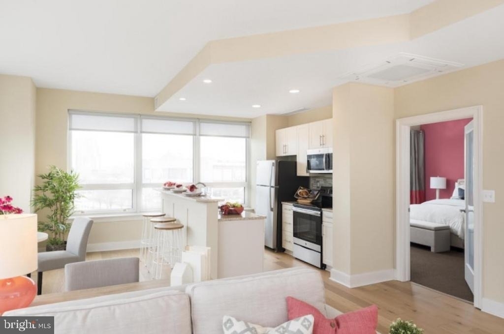 235 N Columbus Boulevard - Photo 43