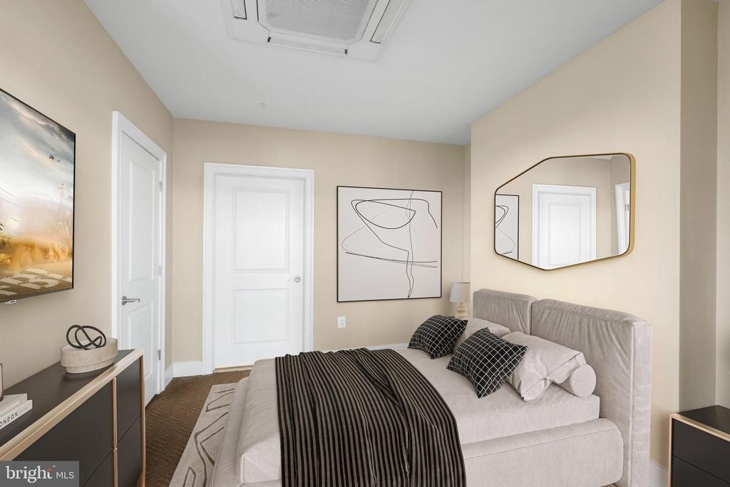 235 N Columbus Boulevard - Photo 35