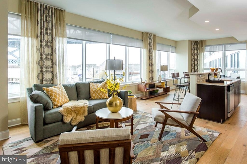 235 N Columbus Boulevard - Photo 49