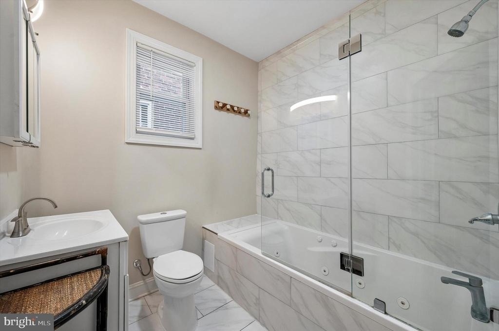 5512 Master Street - Photo 8