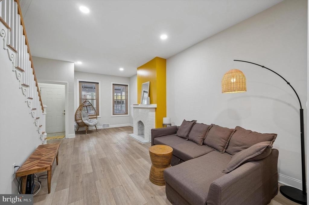 5512 Master Street - Photo 0