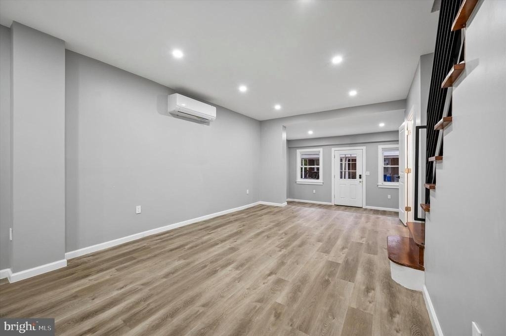 547 S Yewdall Street - Photo 5