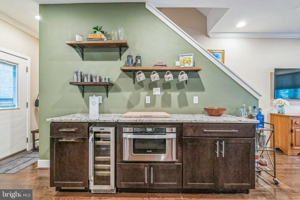 219 Green Street - Photo 6