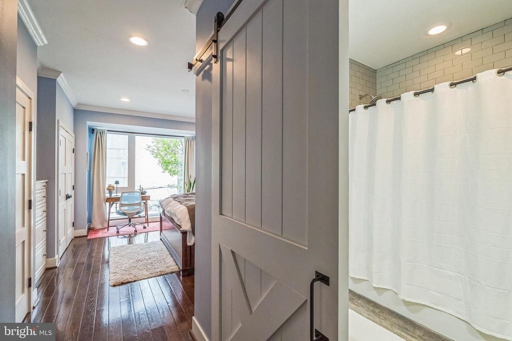 219 Green Street - Photo 7