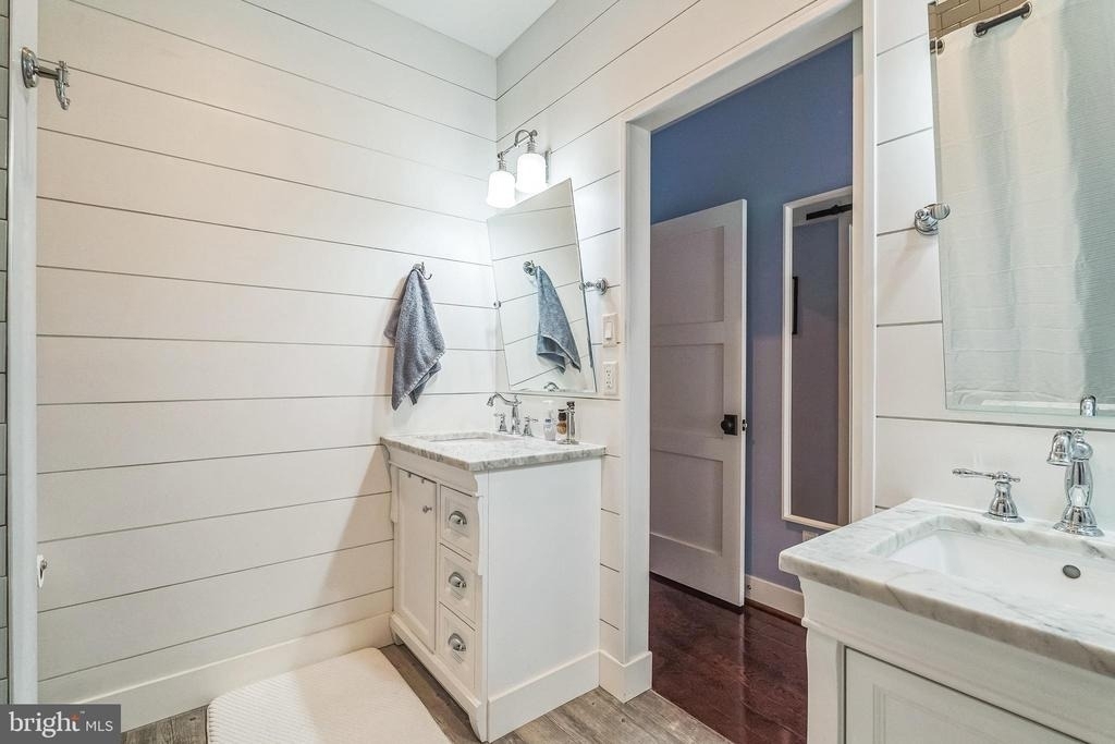 219 Green Street - Photo 18