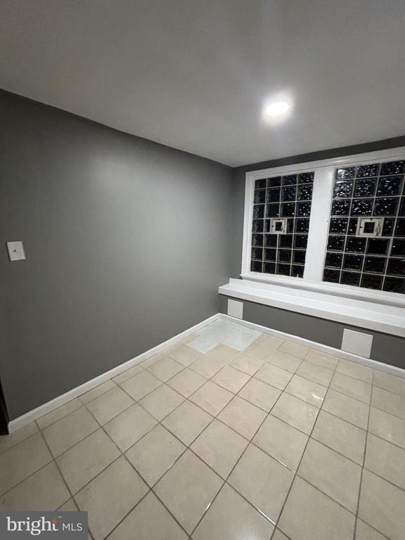 835 Anchor Street - Photo 2