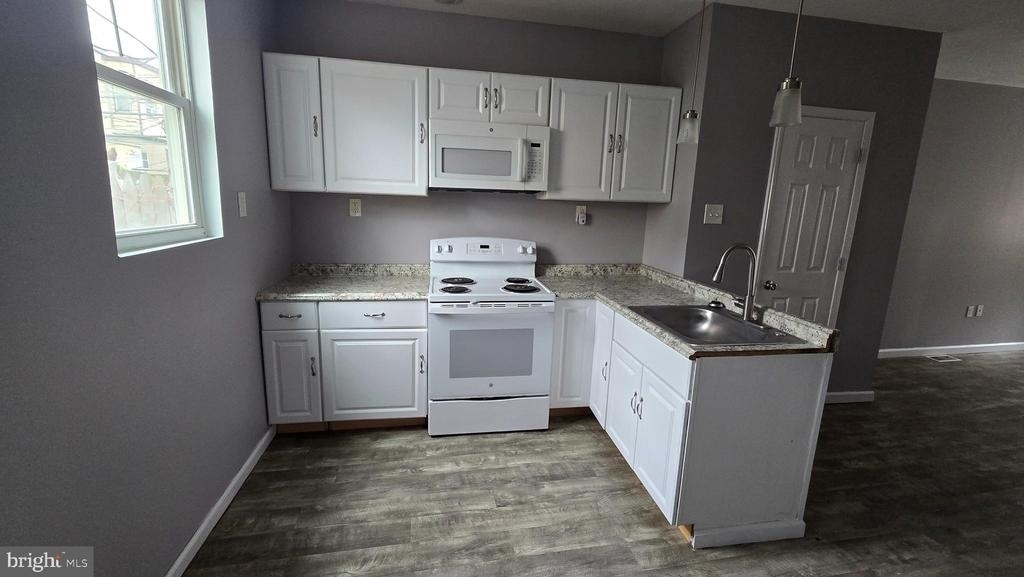 2414 W Firth Street - Photo 7