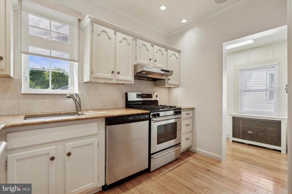 122 Conway Avenue - Photo 3