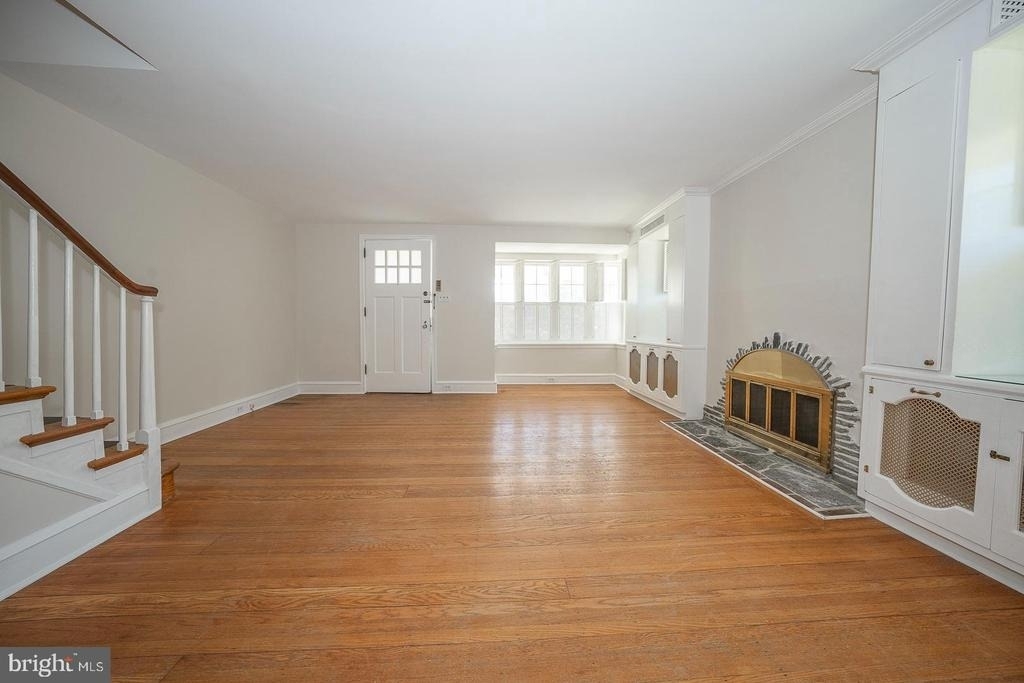 214 Harrogate Road - Photo 4