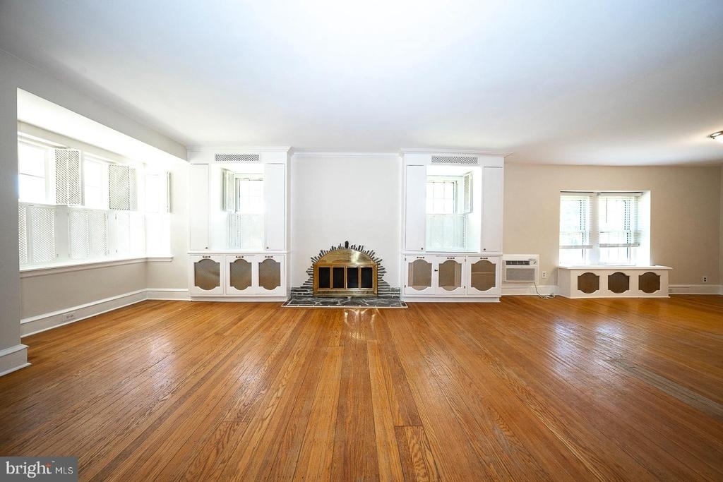214 Harrogate Road - Photo 3