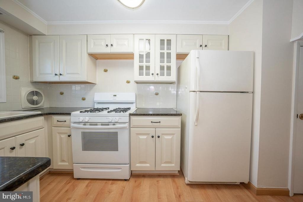 214 Harrogate Road - Photo 6