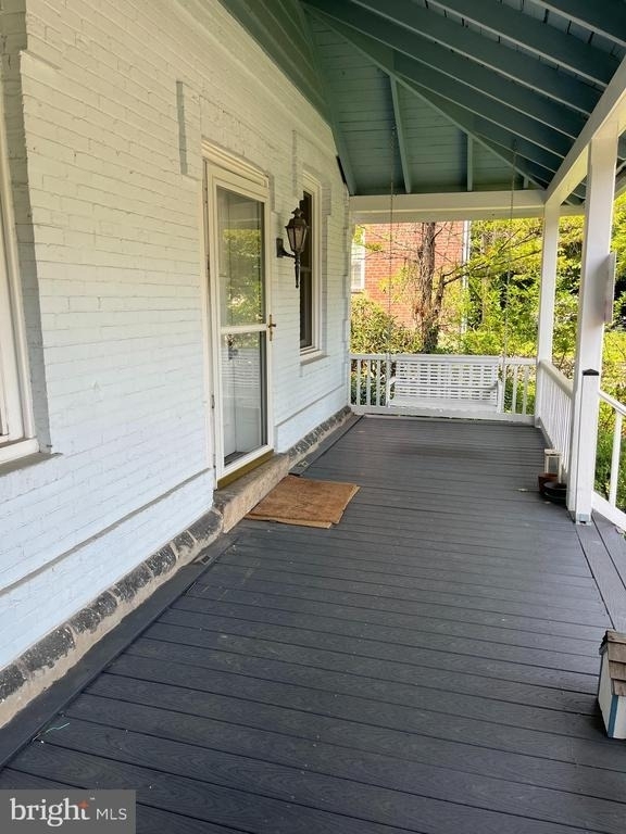 210 Grayling Avenue - Photo 0