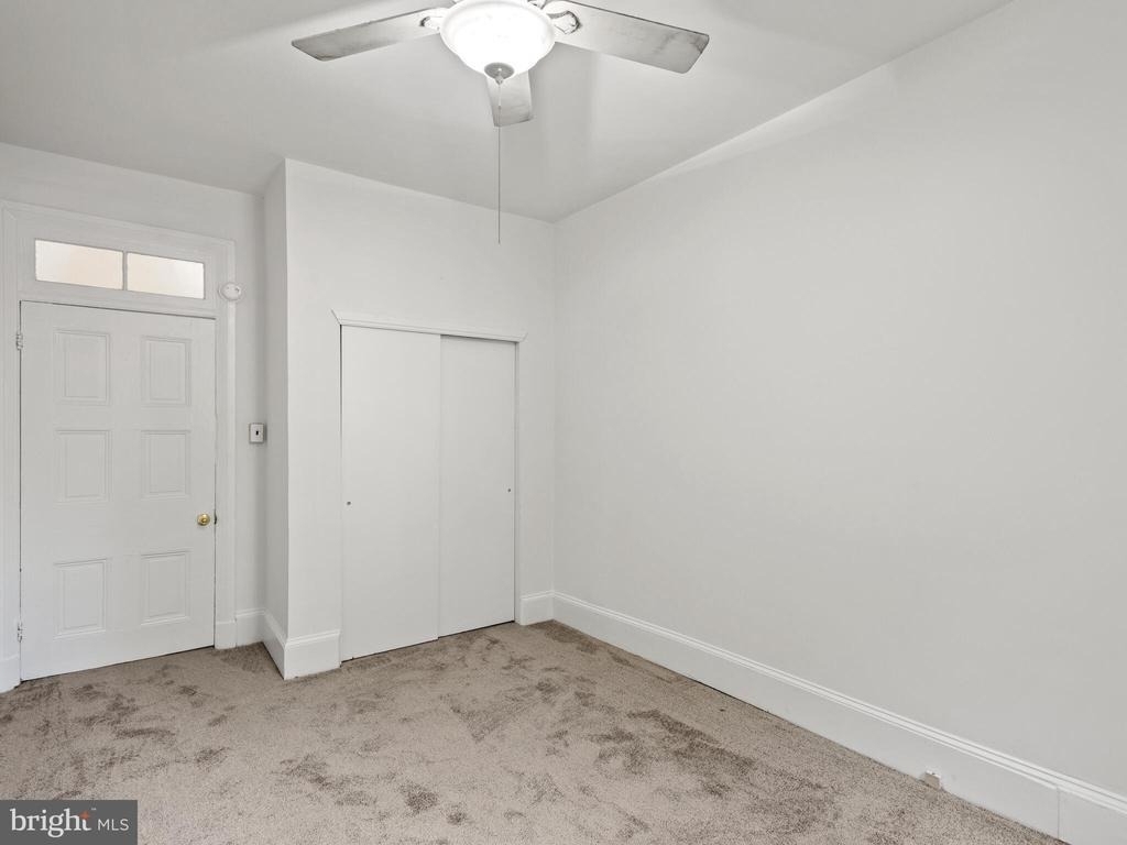 605 W Miner Street - Photo 21
