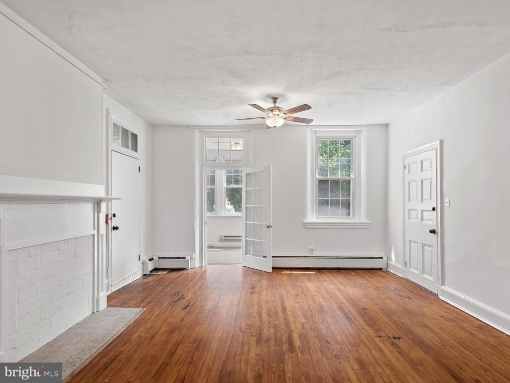 605 W Miner Street - Photo 9