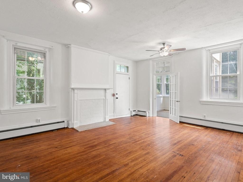 605 W Miner Street - Photo 8