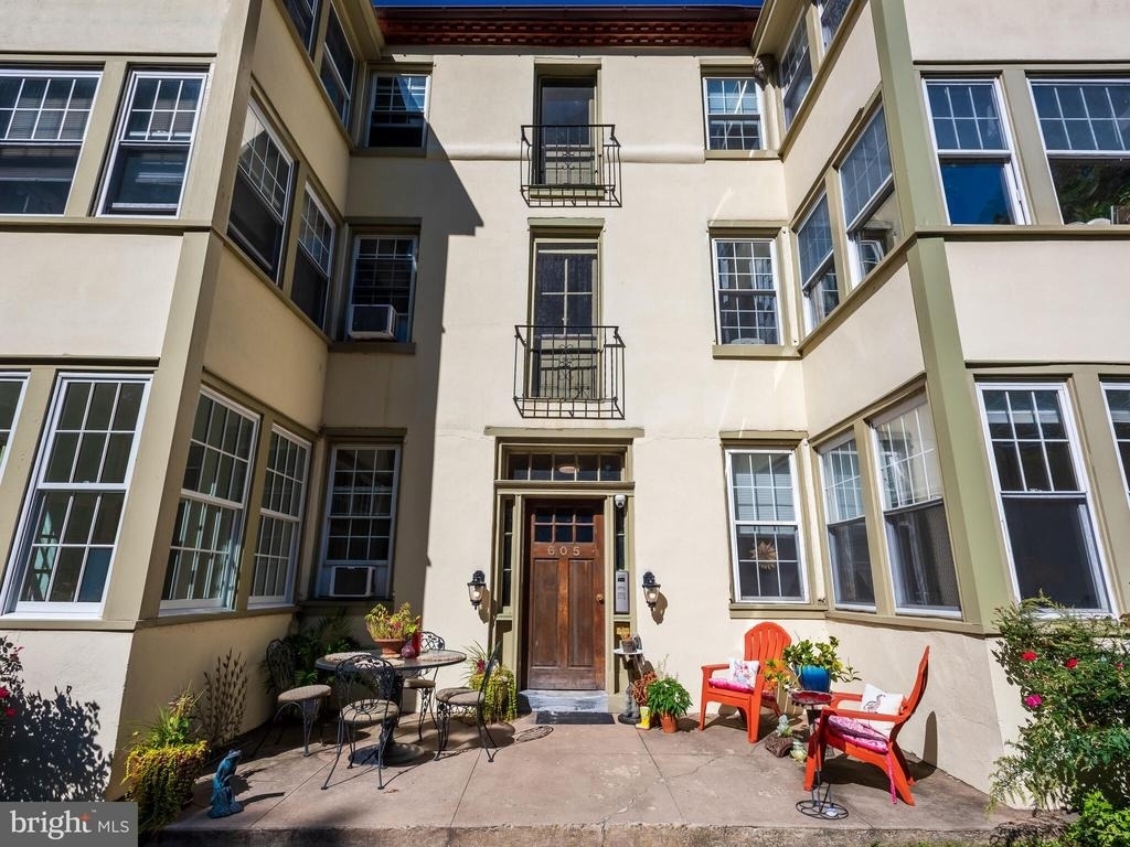 605 W Miner Street - Photo 5