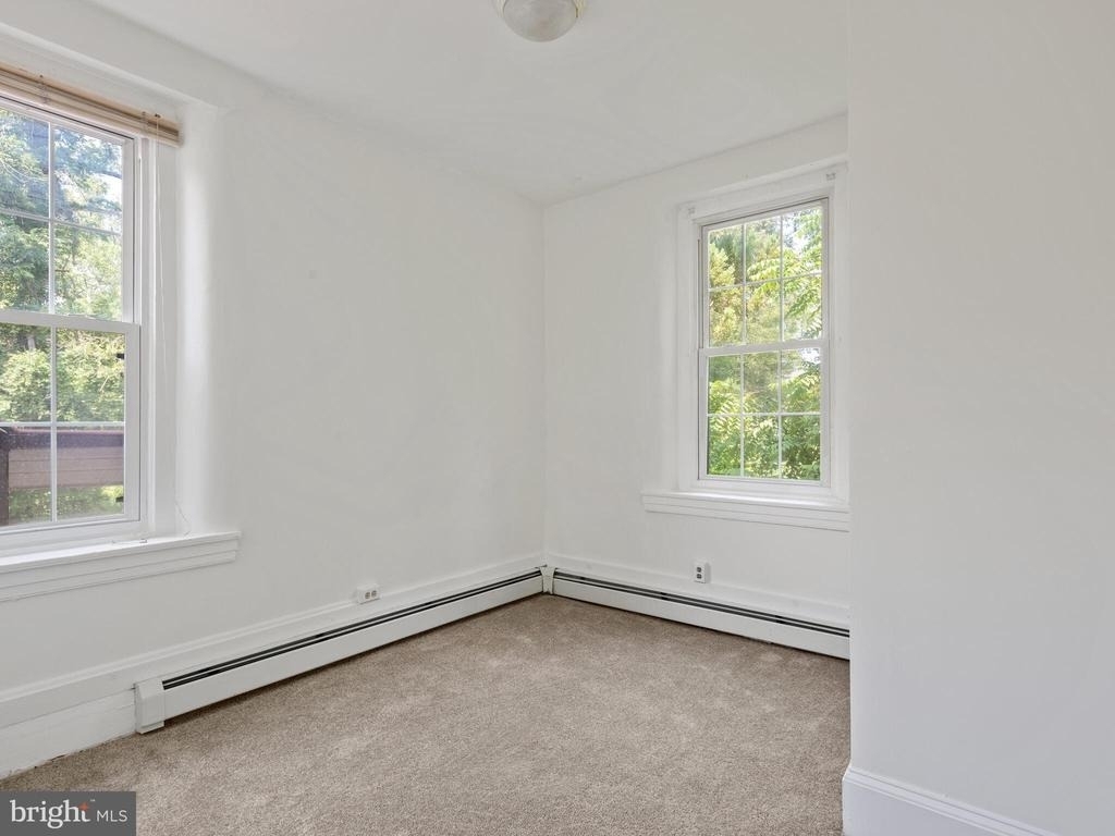 605 W Miner Street - Photo 23
