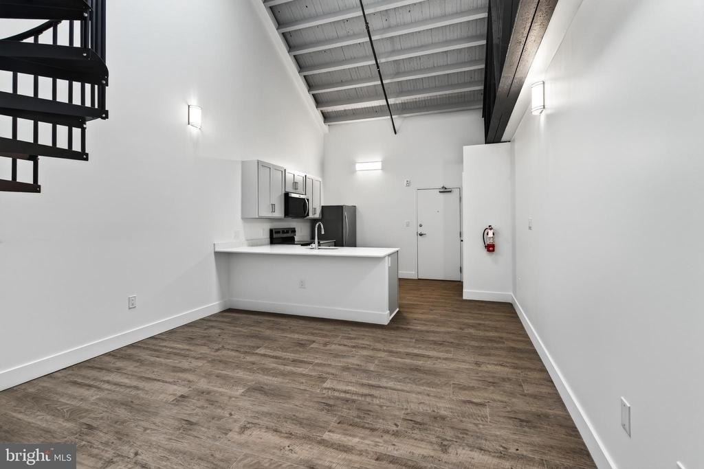 123 S Main Street - Photo 5
