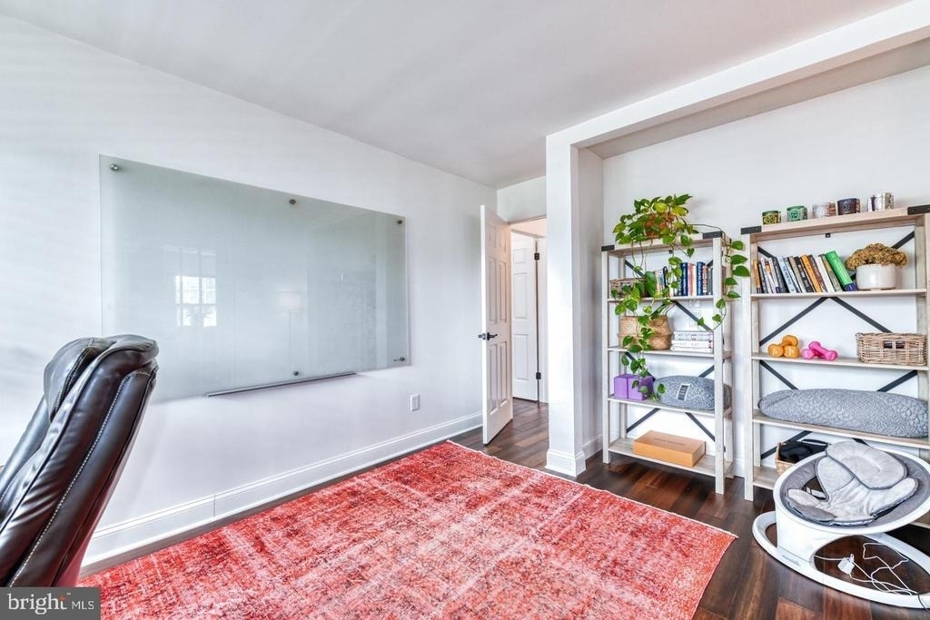 2402 Sterling Road - Photo 11