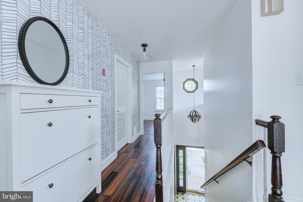 2402 Sterling Road - Photo 7