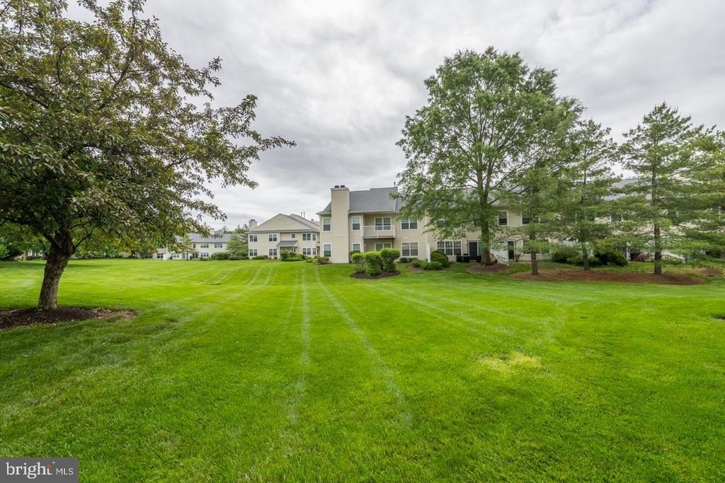 2402 Sterling Road - Photo 24