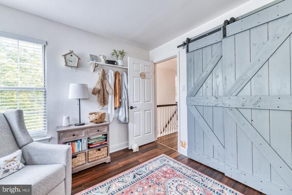2402 Sterling Road - Photo 9
