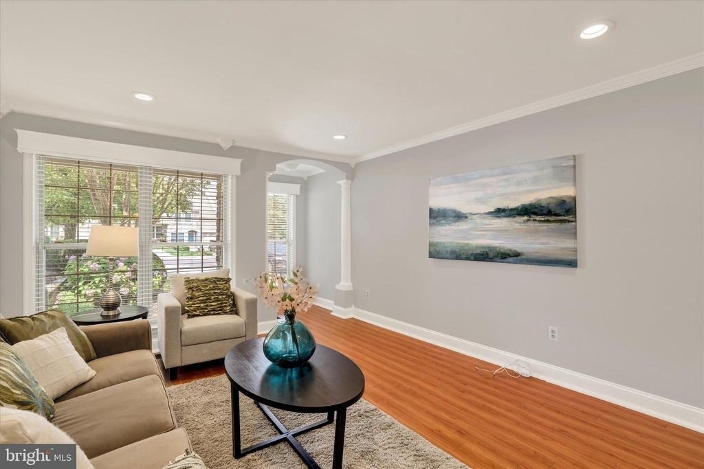 104 Suffield Court - Photo 4