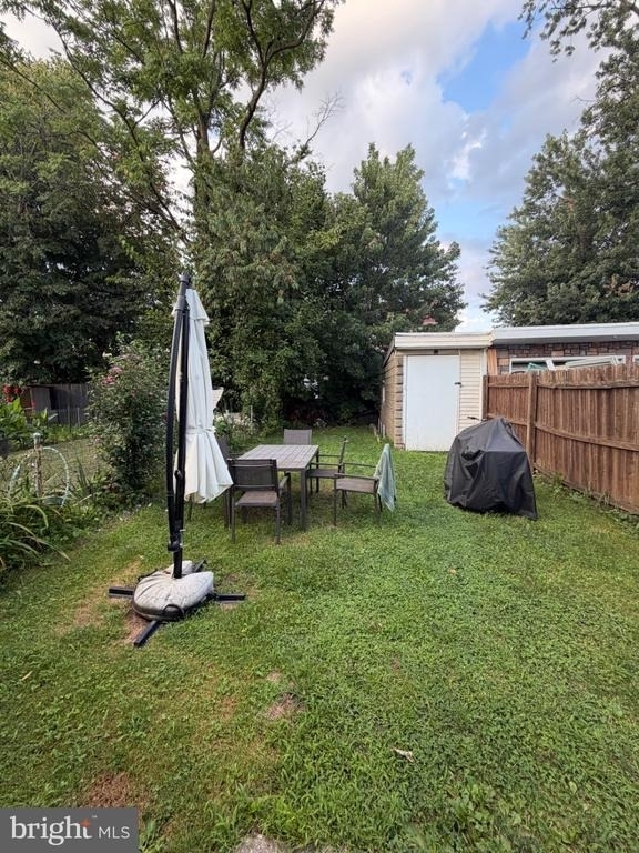844 Spruce Street - Photo 5