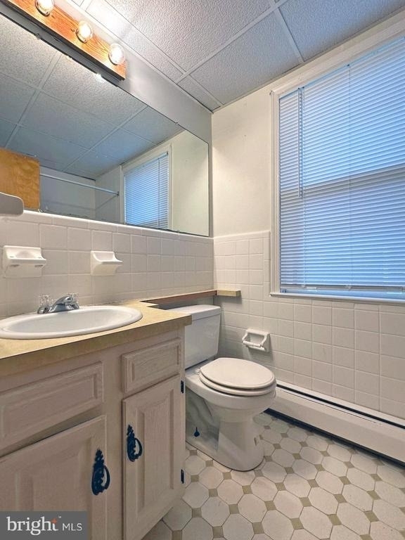 923 Washington Street - Photo 1