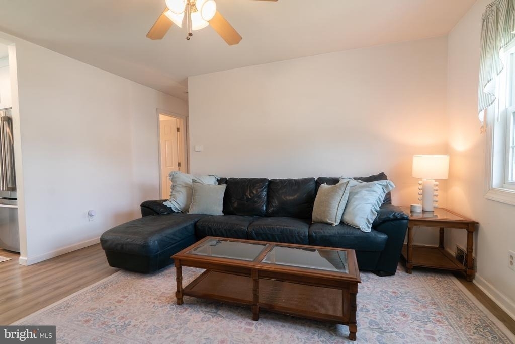 1129 Jefferson Avenue - Photo 4