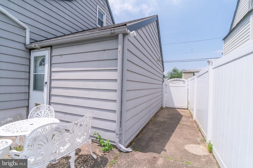 1129 Jefferson Avenue - Photo 34