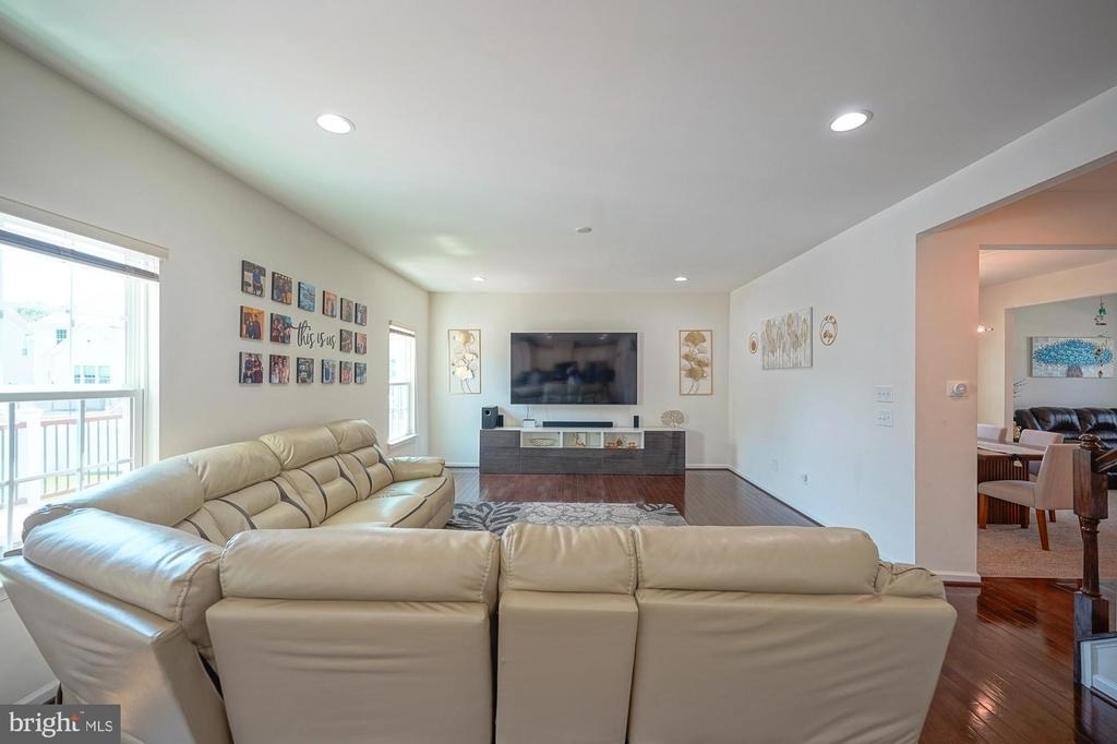 27 Carrington Way - Photo 9