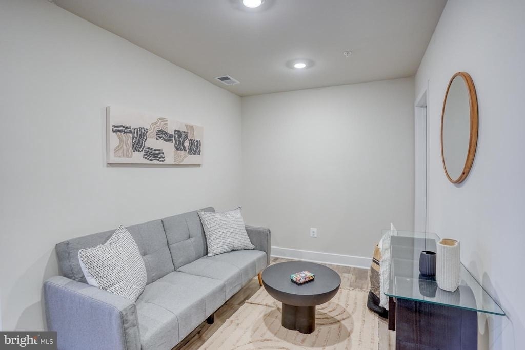 14304 Sinepuxent Avenue - Photo 4