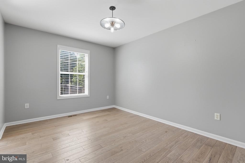 1949 Winston Drive - Photo 14