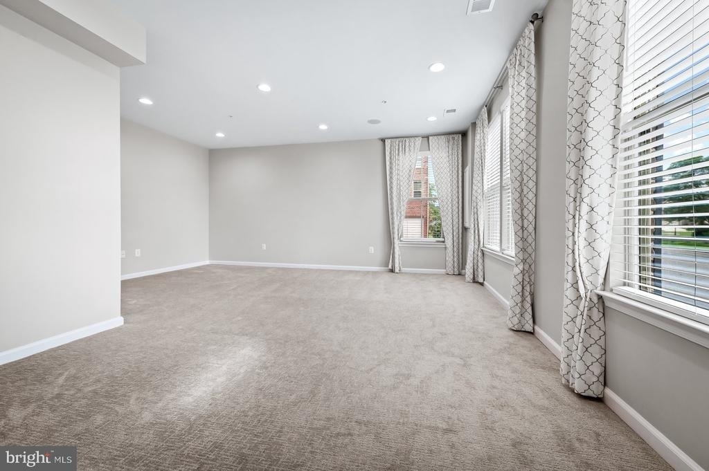 7610 Hubble Drive - Photo 3
