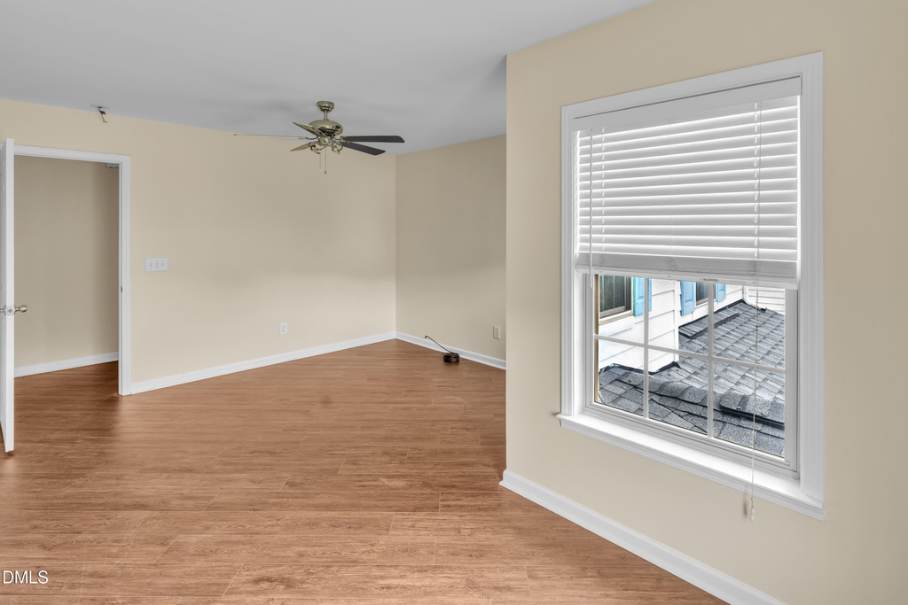 240 Seymour Place - Photo 20