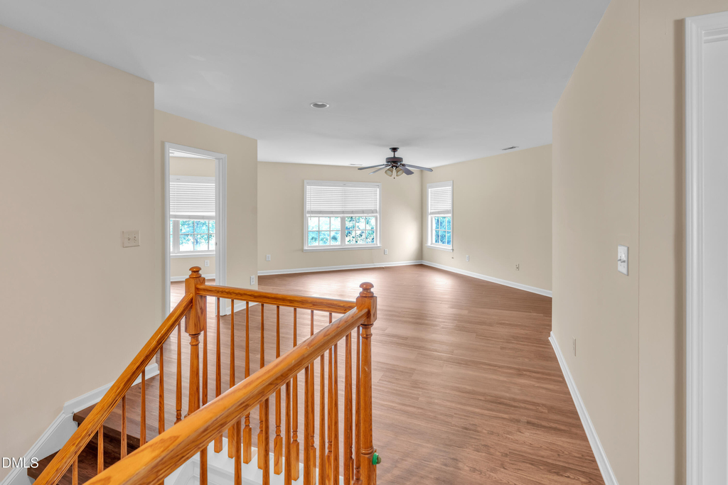 240 Seymour Place - Photo 8