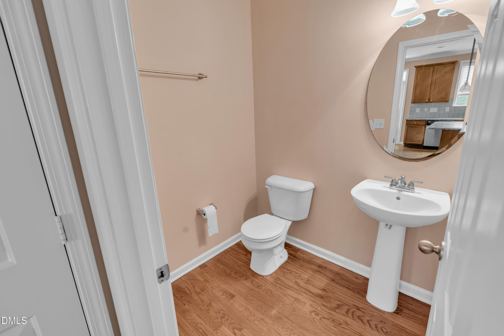 240 Seymour Place - Photo 7