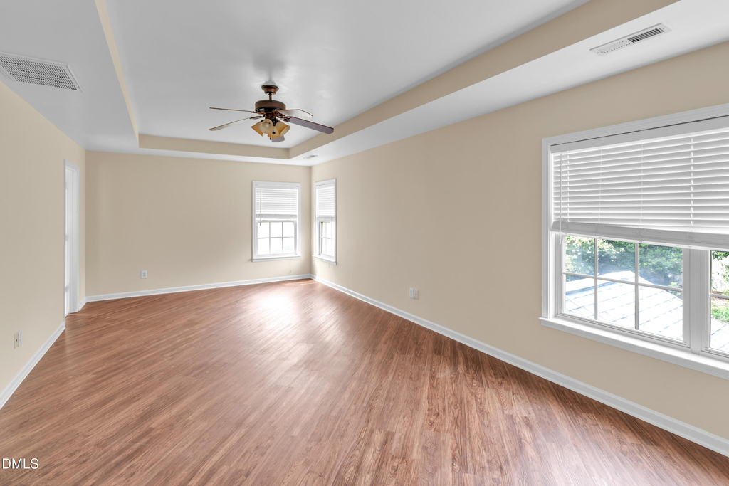 240 Seymour Place - Photo 10