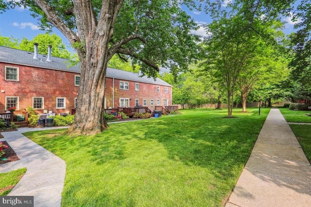 4930 Bradley Boulevard - Photo 25