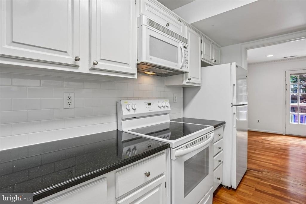 4930 Bradley Boulevard - Photo 7
