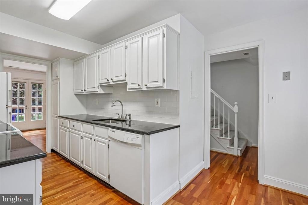 4930 Bradley Boulevard - Photo 5
