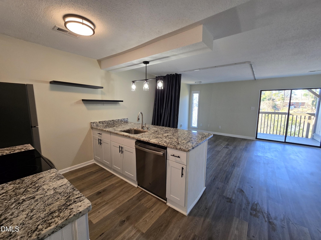 3071 Huntleigh Drive - Photo 4
