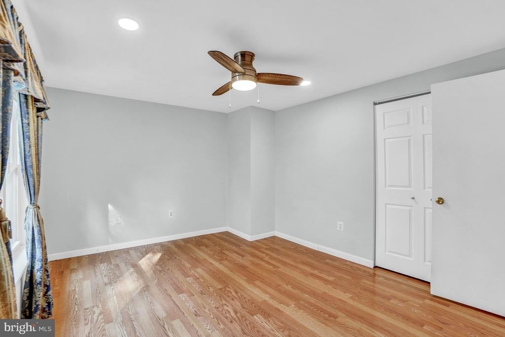 12911 Walnut View Court - Photo 18