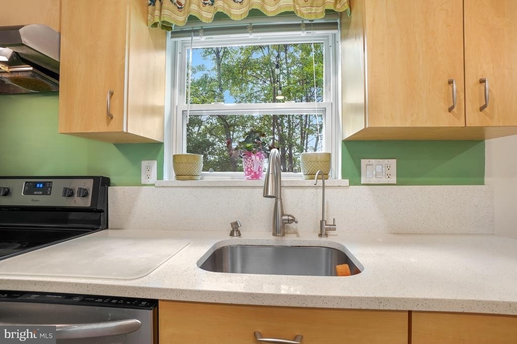 12911 Walnut View Court - Photo 9